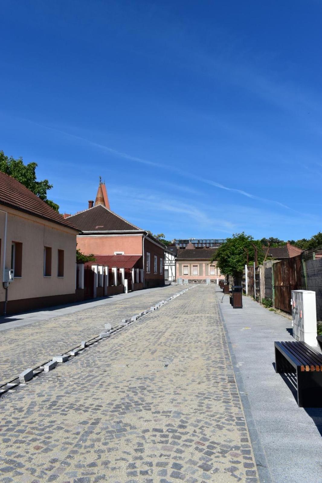 Transilvania Rent ฮูเนโดอารา ภายนอก รูปภาพ